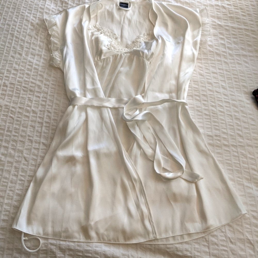 3/$30 Bridal White Chemise and Robe Set